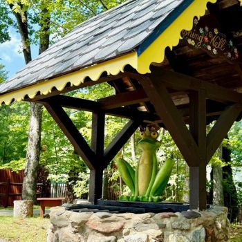 fairy-tale-forest-wishing-well